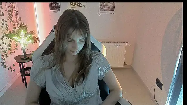 Star_Nellie Chat XXX in diretta