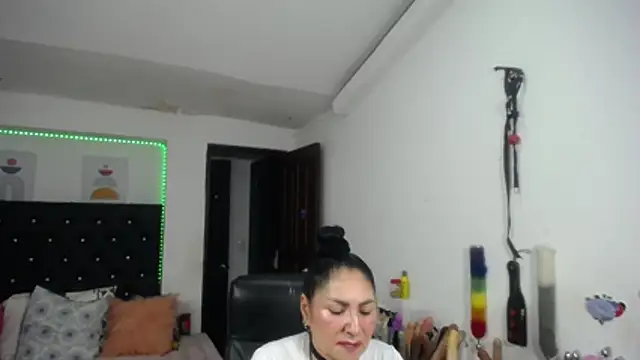 دردشة mature_bigboobs10 الجنسية المباشرة