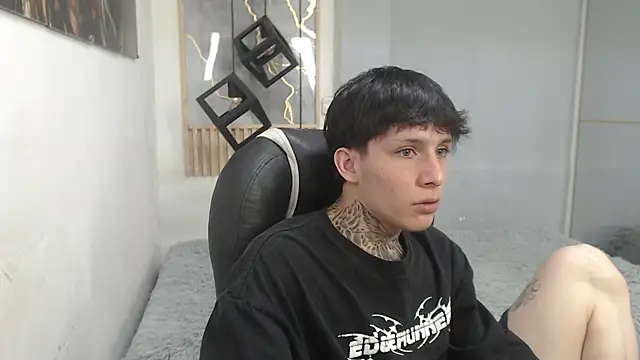 Chat XXX Live Cry_thereal