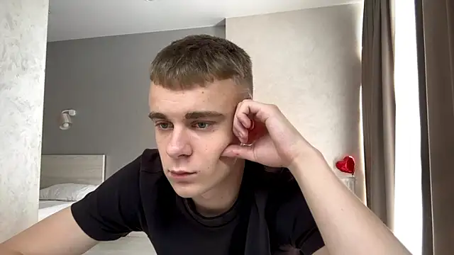 XXX chat uživo modela SoloFury