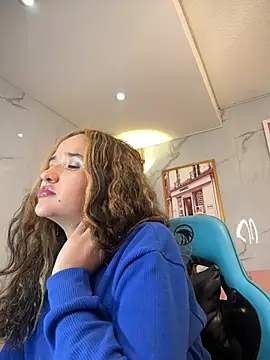 Онлайн чат XXX bella_vibess_s