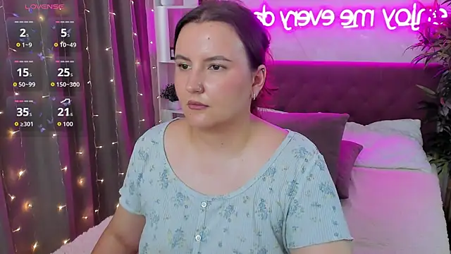 FeralPeach Chat XXX live