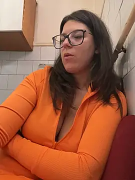 NadiraNoor Chat XXX in diretta