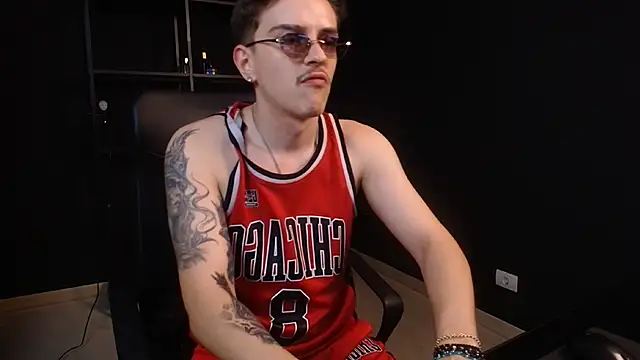 Онлайн чат XXX FelixStarkk