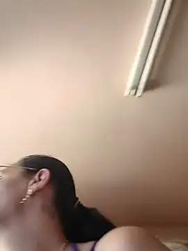 Chat XXX en directo de SugarDiamonds