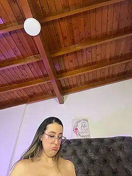 دردشة RenataVelasquez الجنسية المباشرة