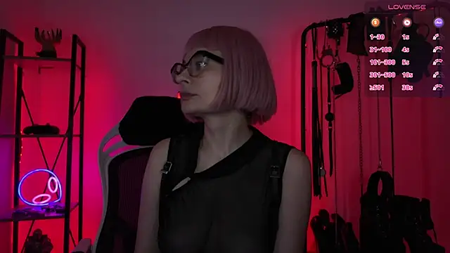 Chat +18 de CyberXGoddess ao vivo