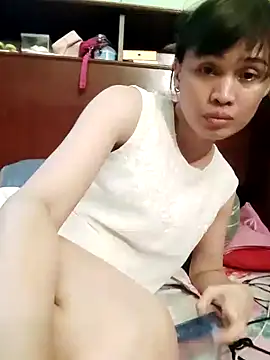 QueenSoreal 即時 XXX 聊天