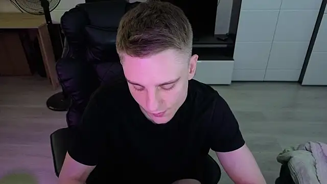 pvlpstvy's Live XXX Chat