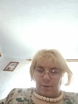 Elena_Beautiful784: онлайн-секс-чат