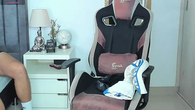 Chat XXX ao vivo de Ken_mailik1