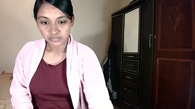 indiansweetflava Adlı Modelin Canlı XXX Sohbeti