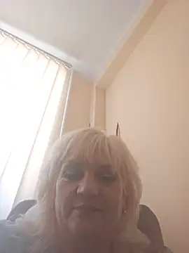 AliceStar333's Live XXX Chat