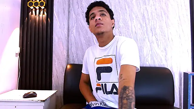 Chat +18 de _Thiago12 ao vivo