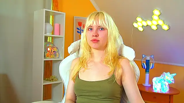 HannahHollis' Live XXX Chat