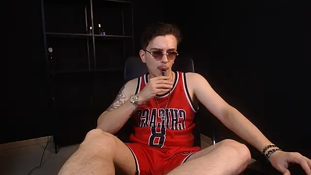 Chat +18 de FelixStarkk ao vivo