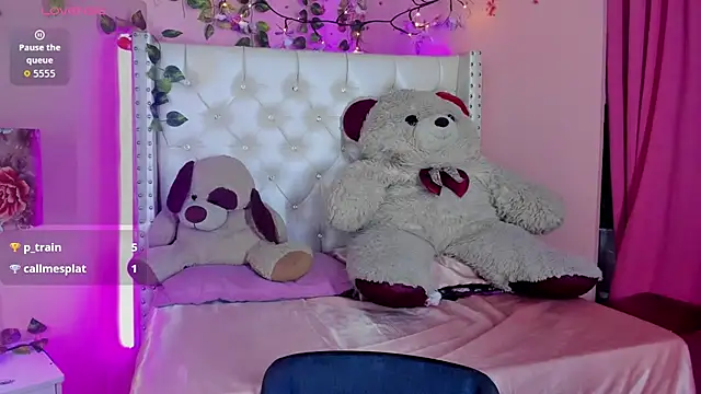 valentinee_xo élő XXX-chatje