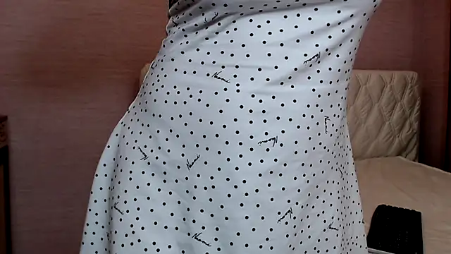PrettyTayaOne লাইভ XXX চ্যাট