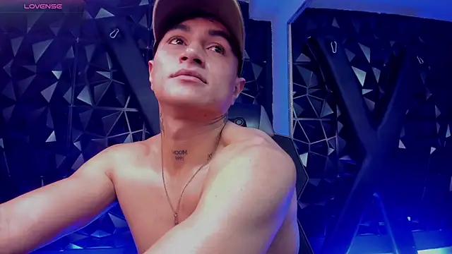LiamDeepsn Live XXX chat