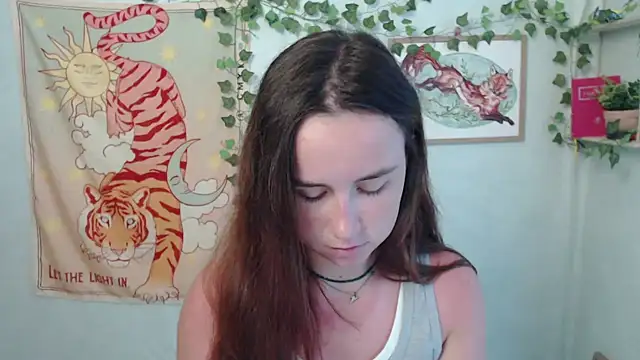 VeryVeryVeryShy_ Chat XXX in diretta