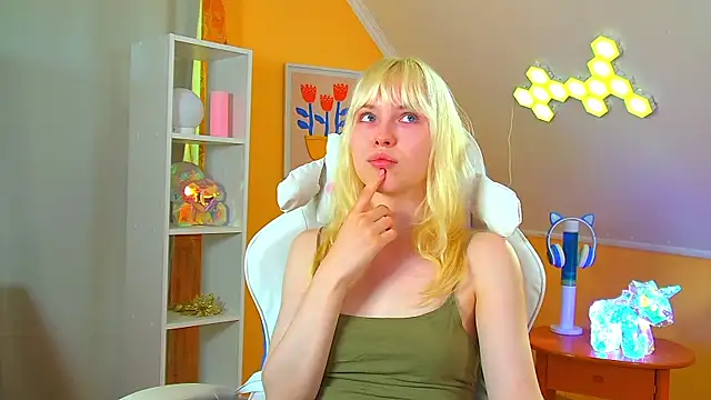 HannahHollis' Live XXX Chat