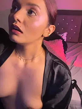 Melanyprada's Live XXX Chat