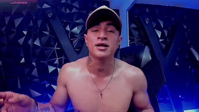 LiamDeeps' Live XXX Chat