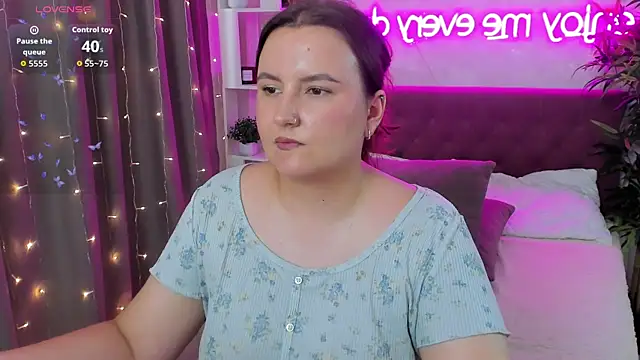 Chat +18 de FeralPeach ao vivo