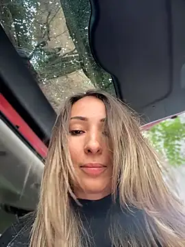 Wonder_Kari Live XXX Chat