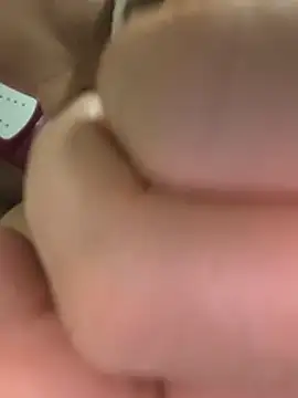 Lolaporca09 现场XXX聊天