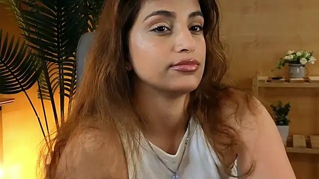 XXX chat uživo modela DinahSysak