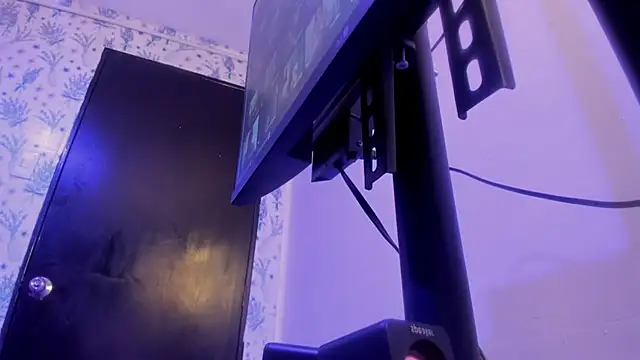Chat +18 de Salomee_keish ao vivo