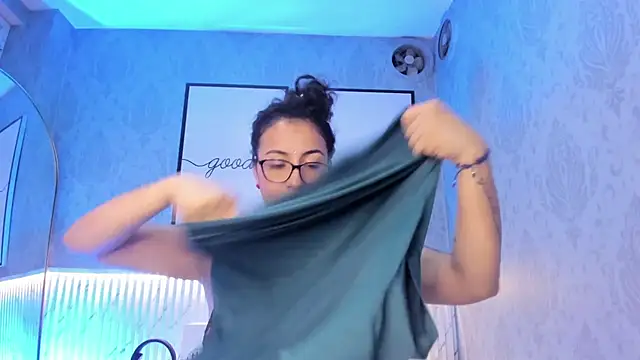 Онлайн чат XXX sarah_sluty