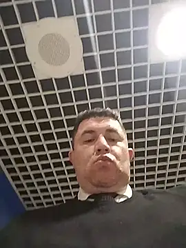 Czat XXX na żywo – BigCristh79