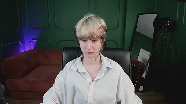 Senpai_Sins Chat XXX in diretta