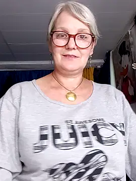 irinamaux Chat XXX in diretta