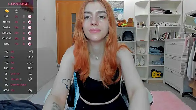 צ'אט XXX בשידור חי של _Nicole_dance