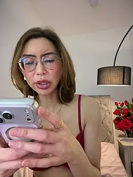 Chat +18 de Ivysnow ao vivo