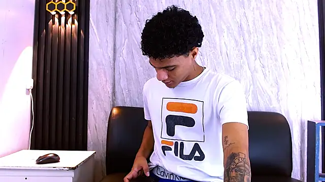 _Thiago12 Chat XXX in diretta