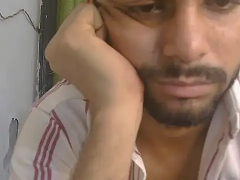 Stubborndesiboy Chat XXX live