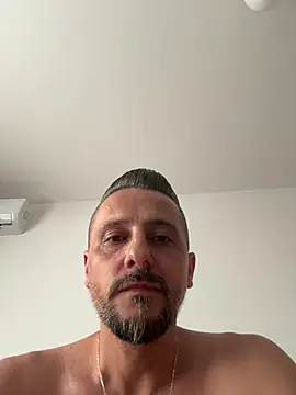 InsaneMattt XXX чат на живо