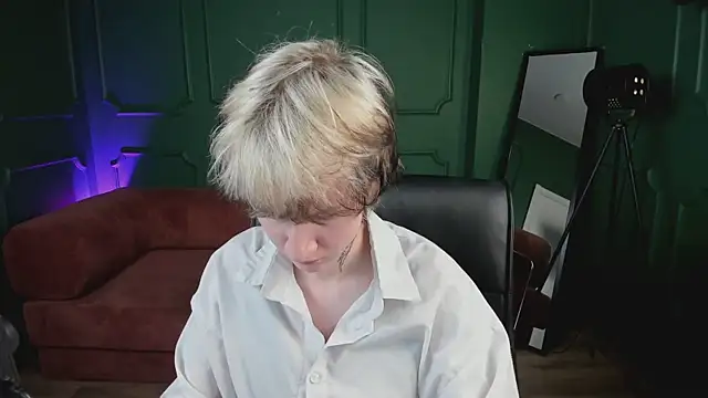 Živý XXX chat Senpai_Sins