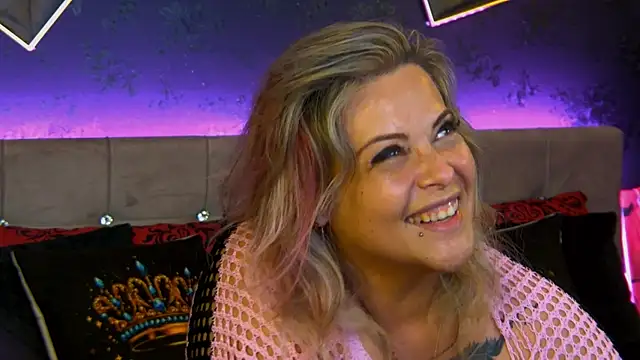 Chat +18 de ZoeMesmerizee ao vivo