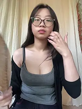 JUJU0616 Adlı Modelin Canlı XXX Sohbeti