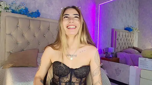 nini_love01's Live XXX Chat