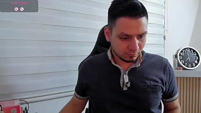 Rick_Adams Live XXX-Chat