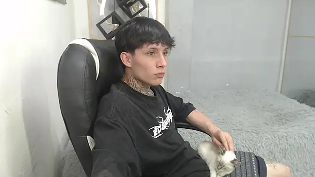 Cry_thereal Chat XXX live