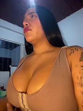 mis-violetha's Live XXX Chat