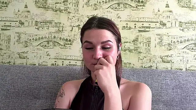 HalinaRozier's Live XXX Chat