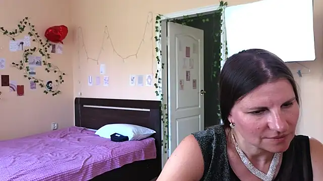 Mirabelle_Velvet's Live XXX Chat